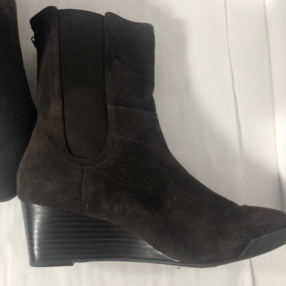 Adrienne Vittadini Brown Suede Boots Size 8.5 - Picture 12 of 16